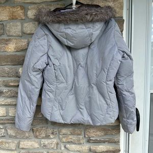 Women Salomon gray ski jacket size Large in good condition